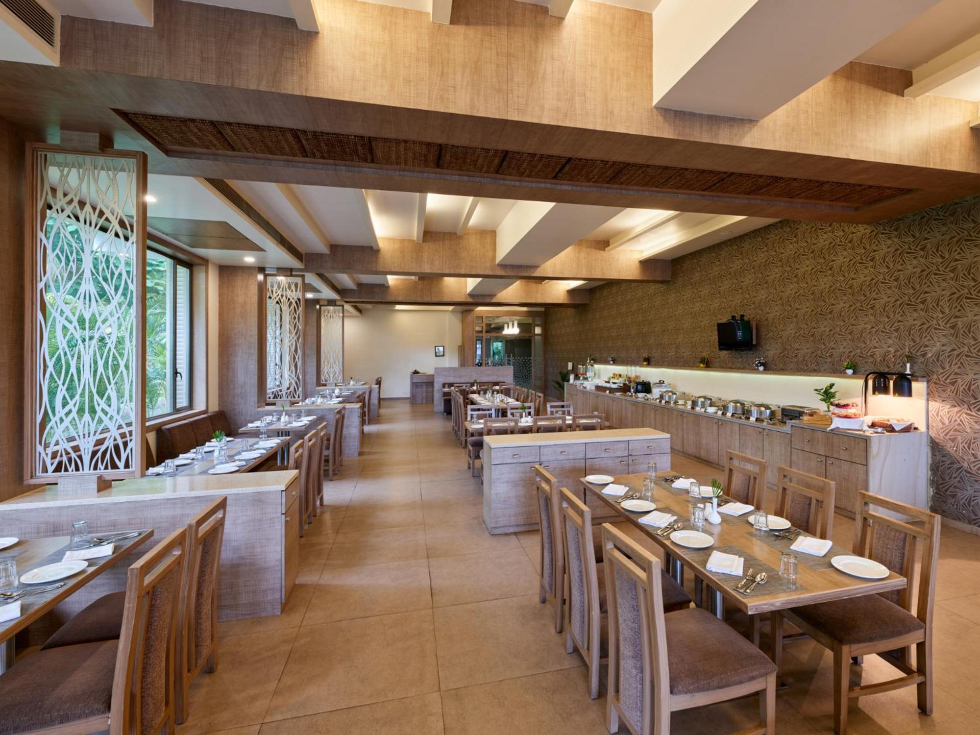Sarovar Portico Gir सहारा Sasan Gir